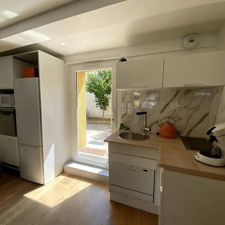 Climatise Proche Eurexpo Groupama Apartmán *
